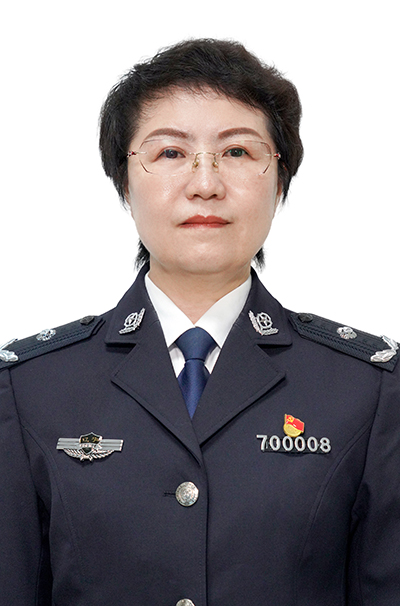 马英  营口市公安局党委委员、副局长